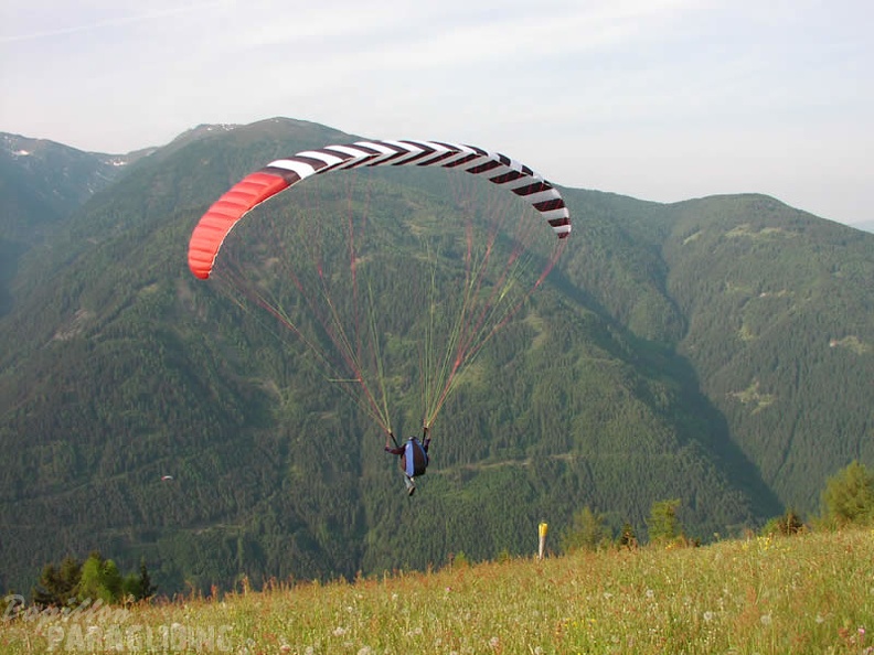 2003 D07.03 Paragliding Luesen 031