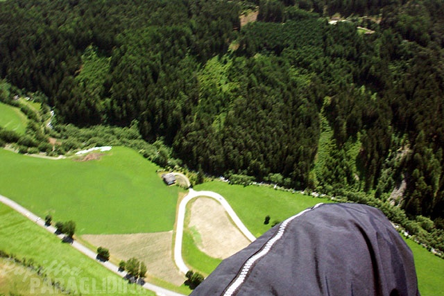 2003 D08.03 Paragliding Luesen 006