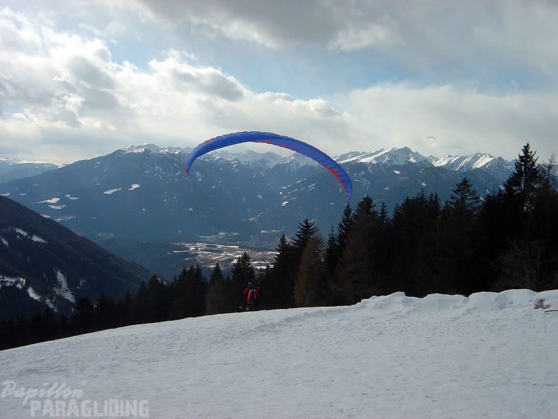 2006 D02.06 Paragliding Luesen 054