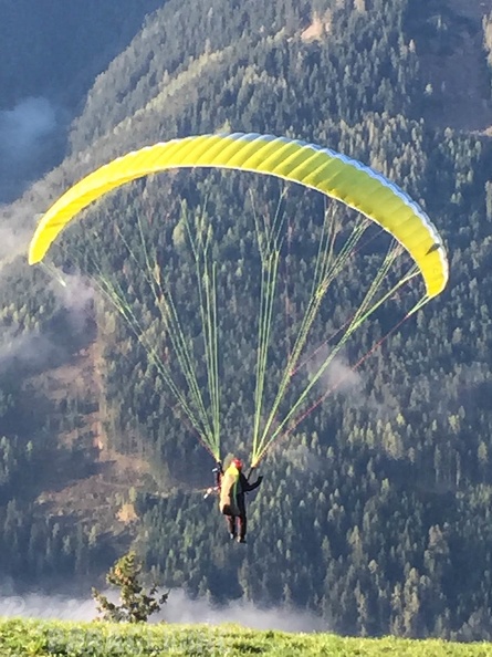 DH17 15 Luesen-Paragliding-1025