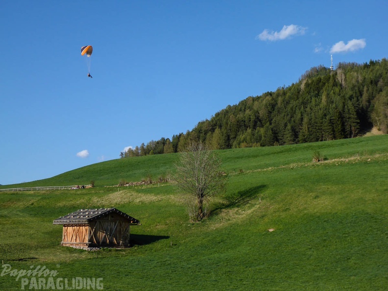 DH17 15 Luesen-Paragliding-1268