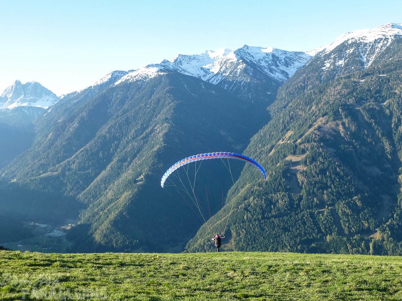 DH17 15 Luesen-Paragliding-1371