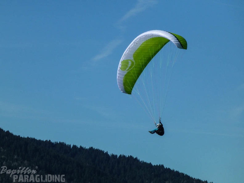 DH17 15 Luesen-Paragliding-1415