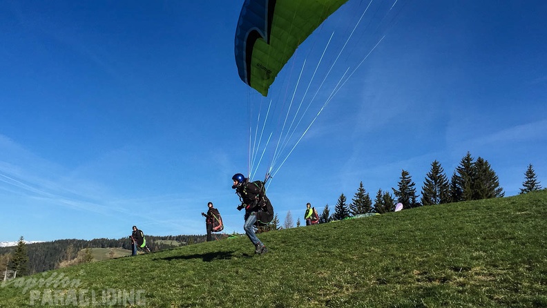 DH17_15_Luesen-Paragliding-603.jpg