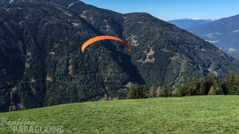 DH17_15_Luesen-Paragliding-642.jpg
