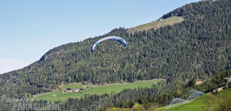 DH18 15 Luesen-Paragliding-144