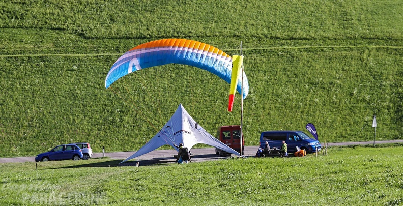 DH18_15_Luesen-Paragliding-152.jpg