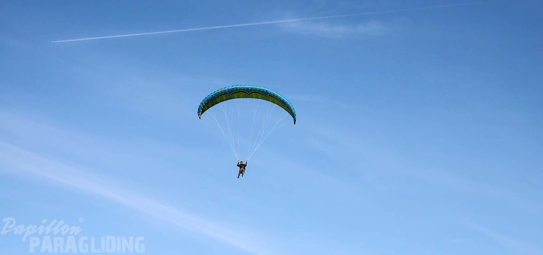 DH18 15 Luesen-Paragliding-178
