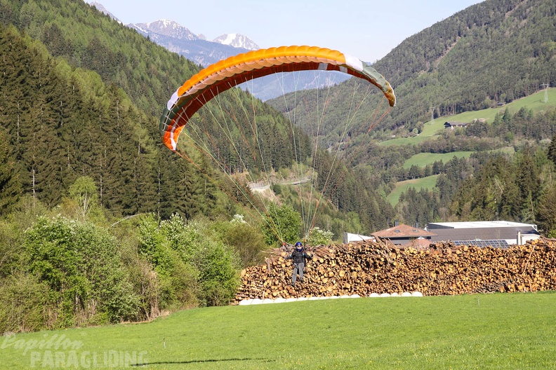 DH18_15_Luesen-Paragliding-237.jpg
