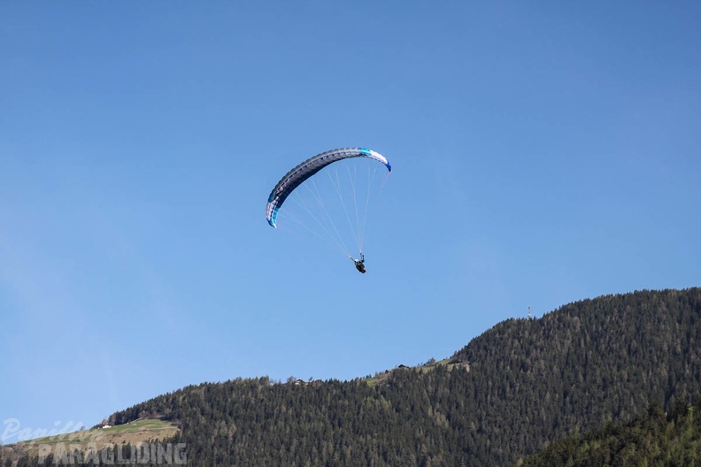 DH18 15 Luesen-Paragliding-241
