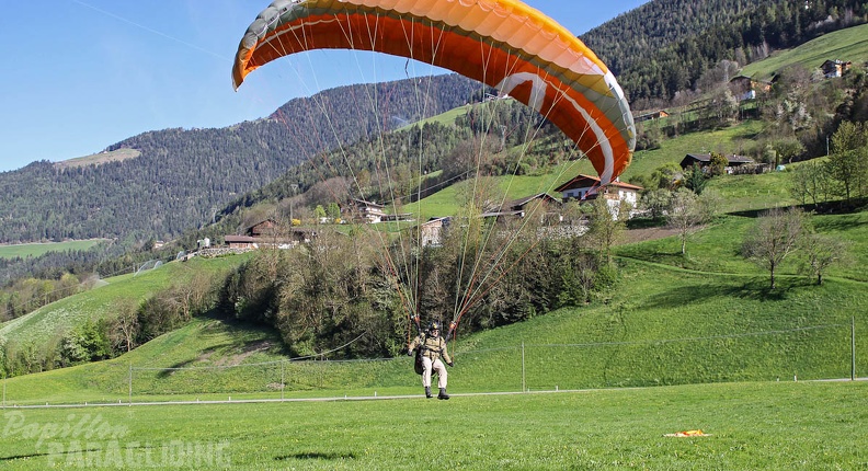 DH18_15_Luesen-Paragliding-279.jpg
