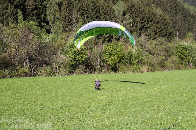 DH18 15 Luesen-Paragliding-296