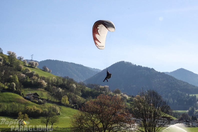 DH18_15_Luesen-Paragliding-331.jpg