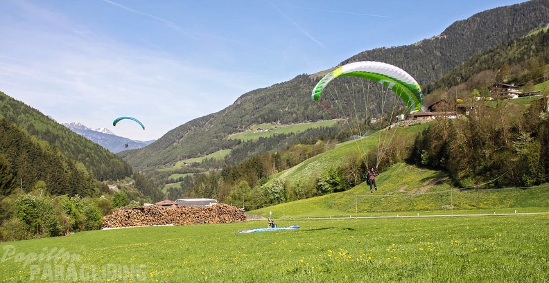 DH18 15 Luesen-Paragliding-363