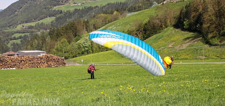 DH18 15 Luesen-Paragliding-378