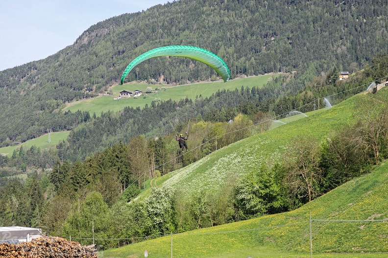 DH18_15_Luesen-Paragliding-379.jpg