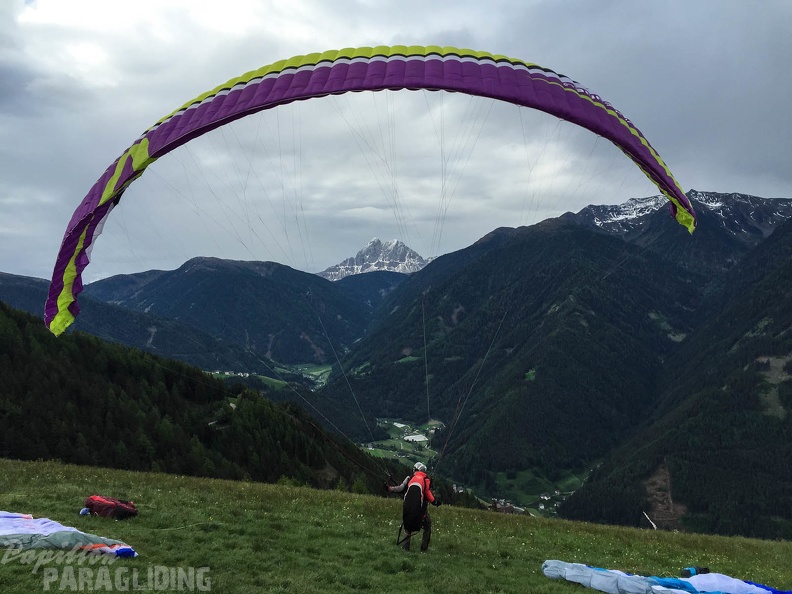 Luesen Paragliding-DH22 15-1032