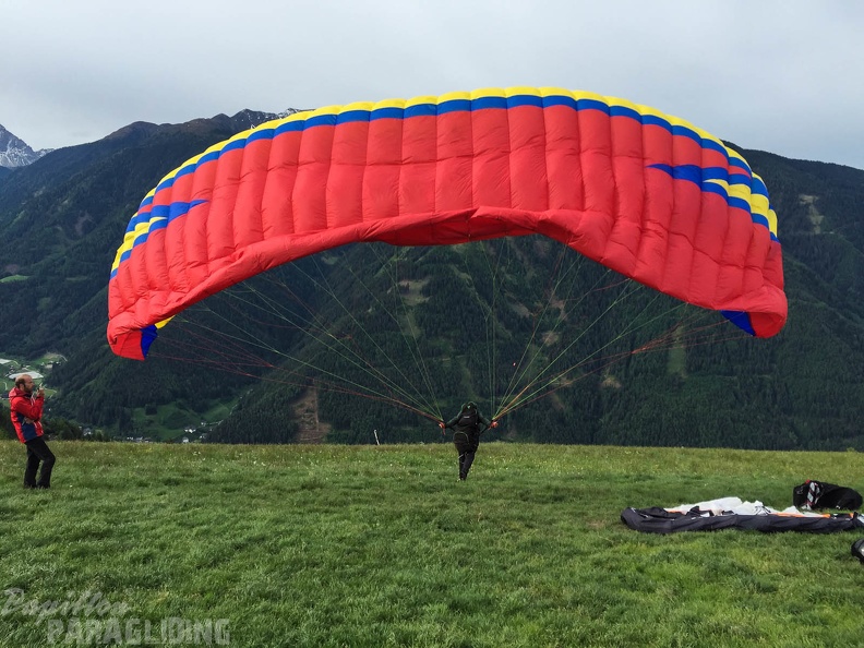Luesen Paragliding-DH22 15-1053