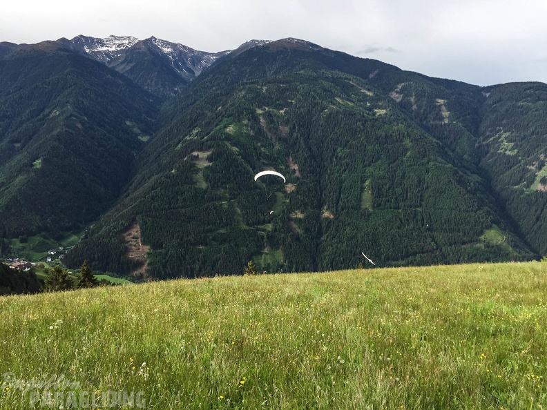 Luesen Paragliding-DH22 15-1071