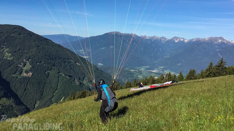 Luesen Paragliding-DH22 15-1587
