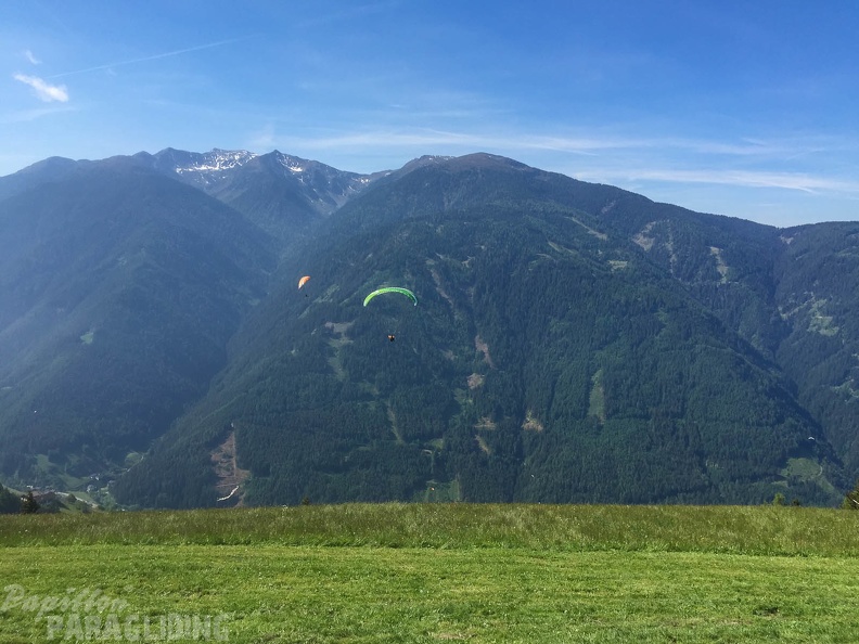 Luesen Paragliding-DH22 15-2057