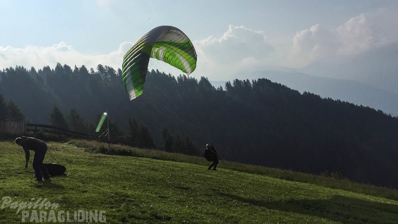 Luesen Paragliding-DH22 15-2183