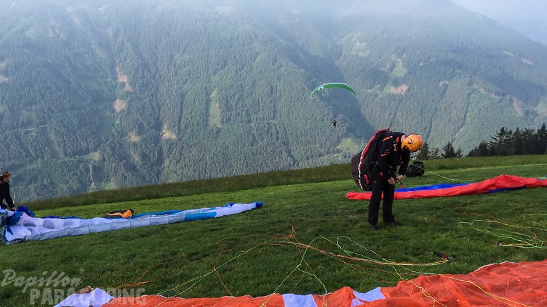 Luesen Paragliding-DH22 15-2581