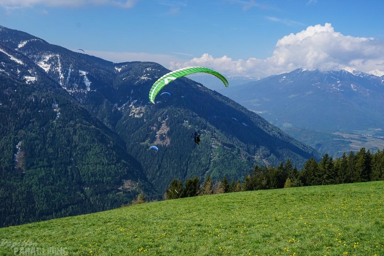 DH19.16-Luesen-Paragliding-233