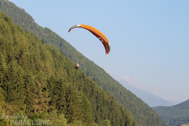 DH25.16-Luesen-Paragliding-1034