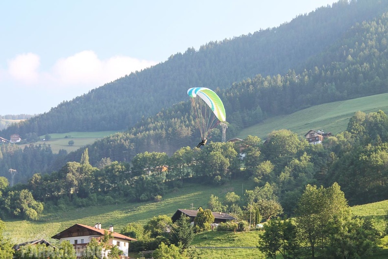DH25.16-Luesen-Paragliding-1047.jpg