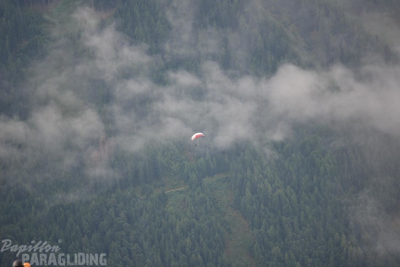 DH35.16-Luesen_Paragliding-1055.jpg