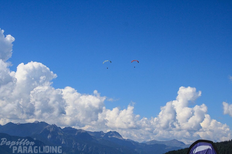 DH35.16-Luesen_Paragliding-1124.jpg