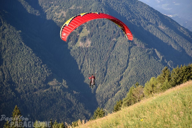 DH35.16-Luesen_Paragliding-1180.jpg