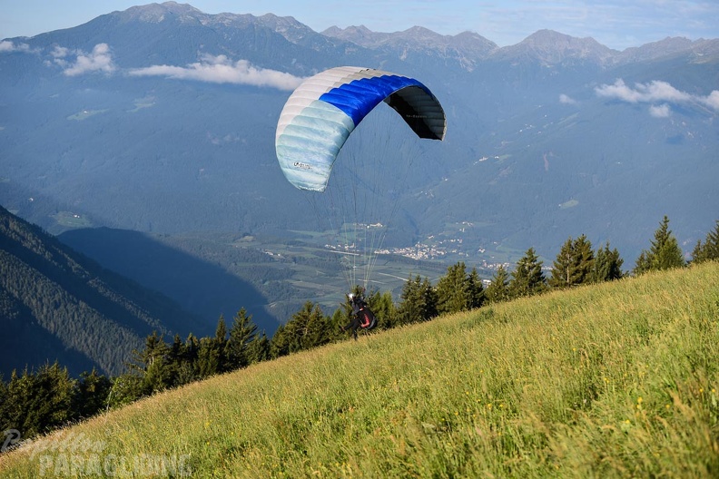 DH35.16-Luesen_Paragliding-1182.jpg