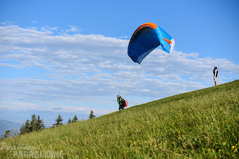 DH35.16-Luesen_Paragliding-1244.jpg