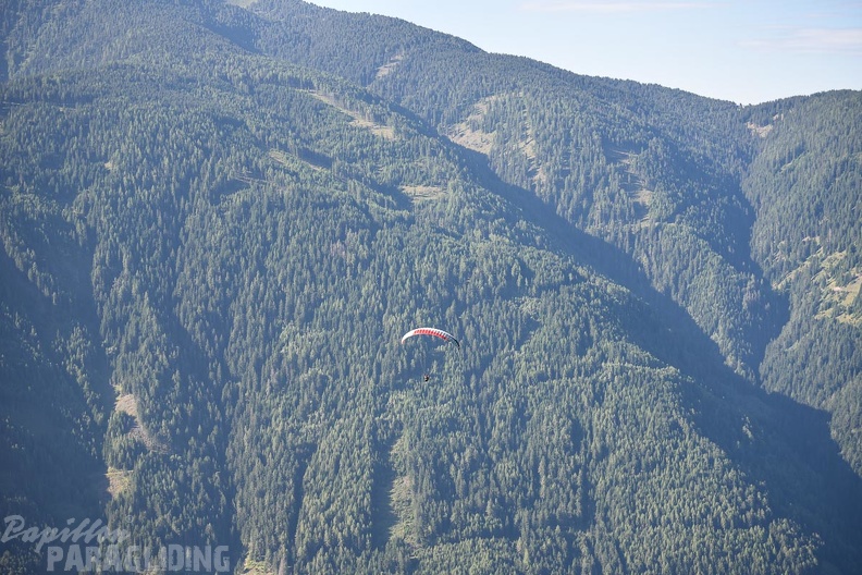 DH35.16-Luesen_Paragliding-1301.jpg