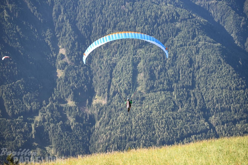 DH35.16-Luesen_Paragliding-1303.jpg