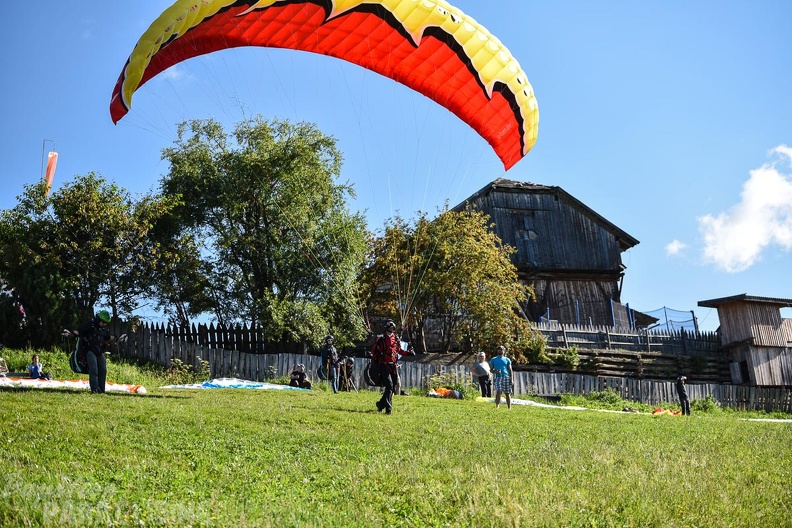 DH35.16-Luesen_Paragliding-1325.jpg