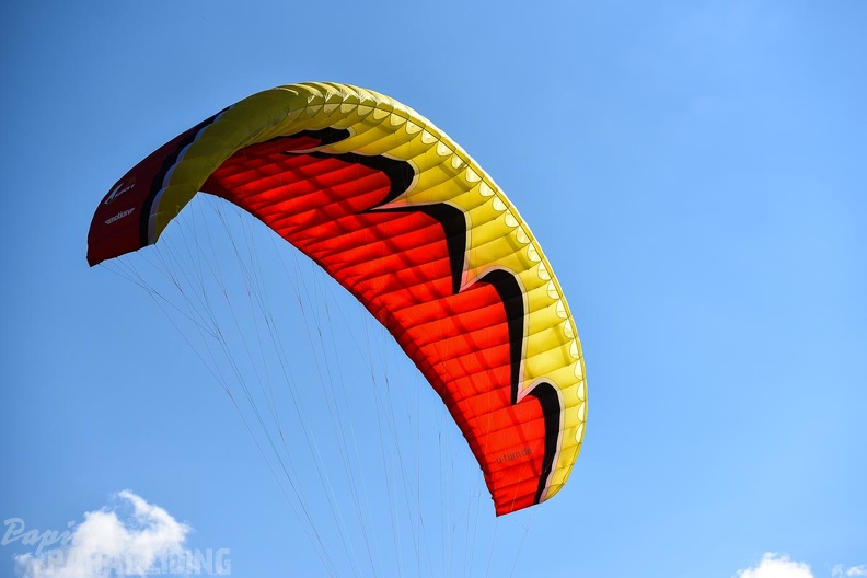 DH35.16-Luesen_Paragliding-1329.jpg