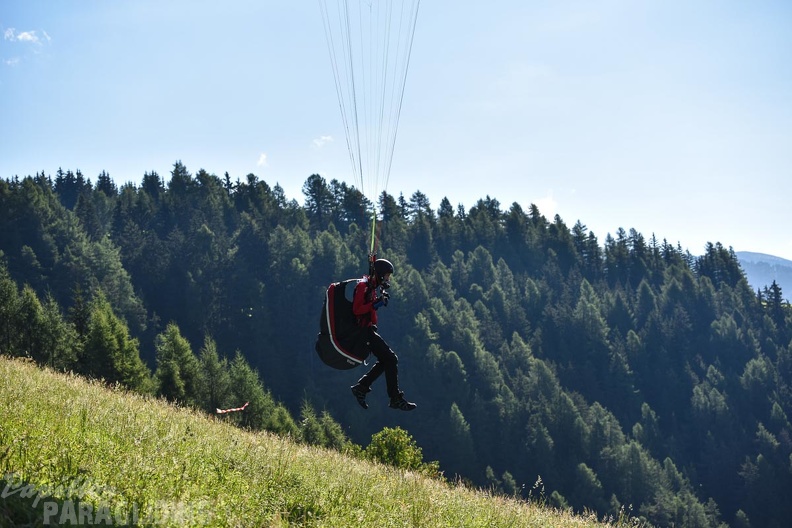 DH35.16-Luesen_Paragliding-1332.jpg