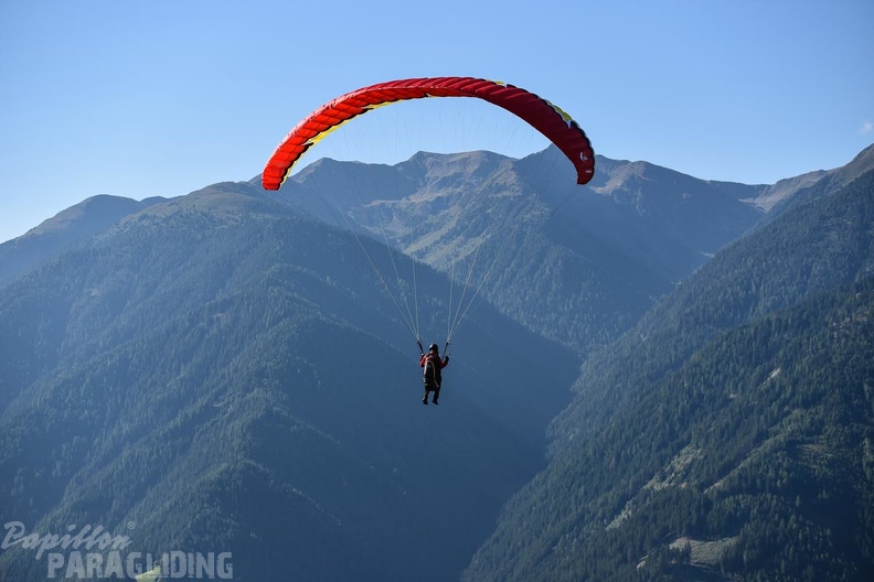 DH35.16-Luesen_Paragliding-1333.jpg