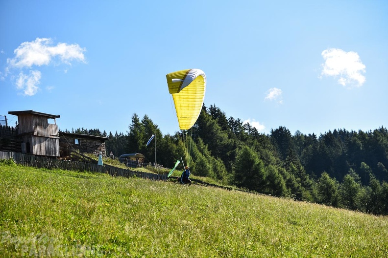 DH35.16-Luesen Paragliding-1337