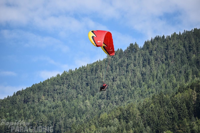 DH35.16-Luesen_Paragliding-1428.jpg