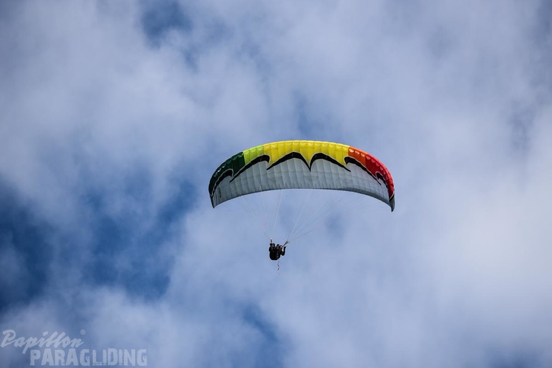 DH35.16-Luesen_Paragliding-1447.jpg