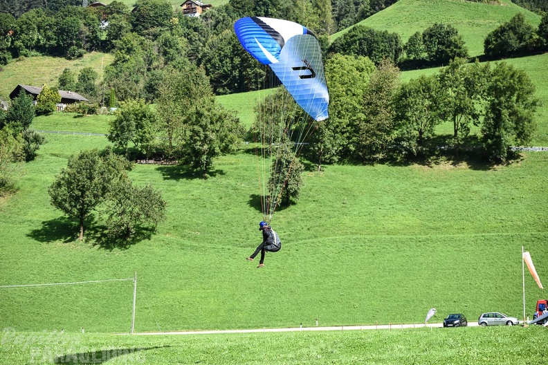 DH35.16-Luesen_Paragliding-1453.jpg