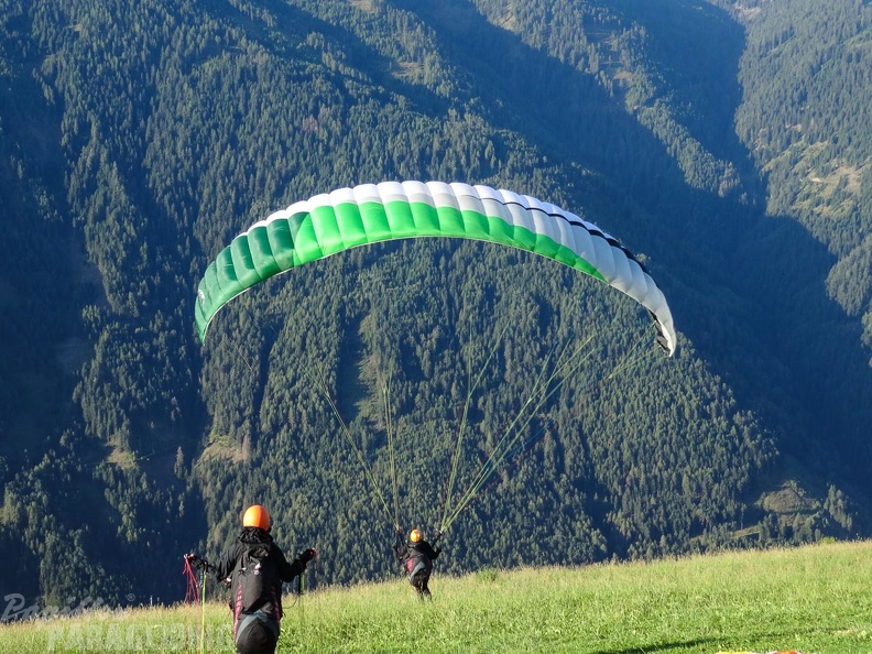 DH35.16-Luesen_Paragliding-1562.jpg