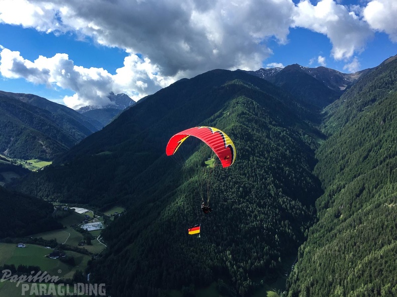 DT24.16-Paragliding-Luesen-1311.jpg