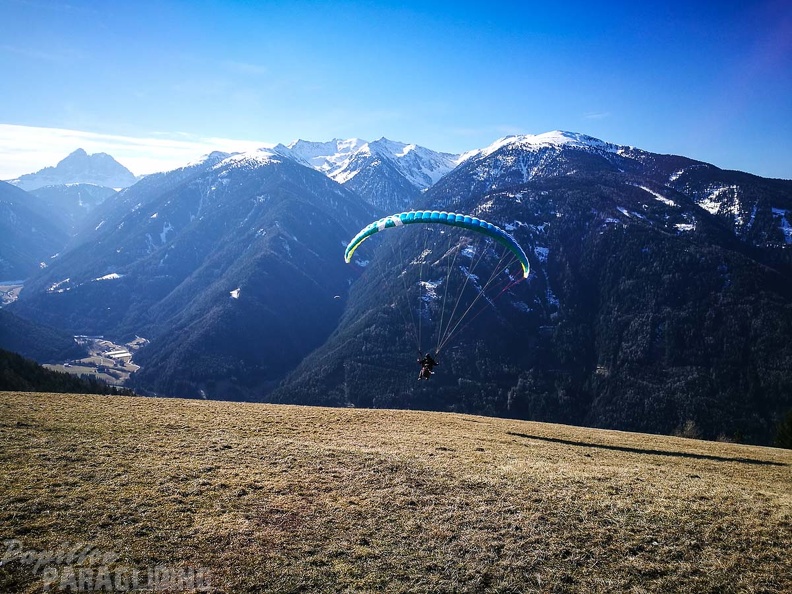 DH11.17 Luesen-Paragliding-193