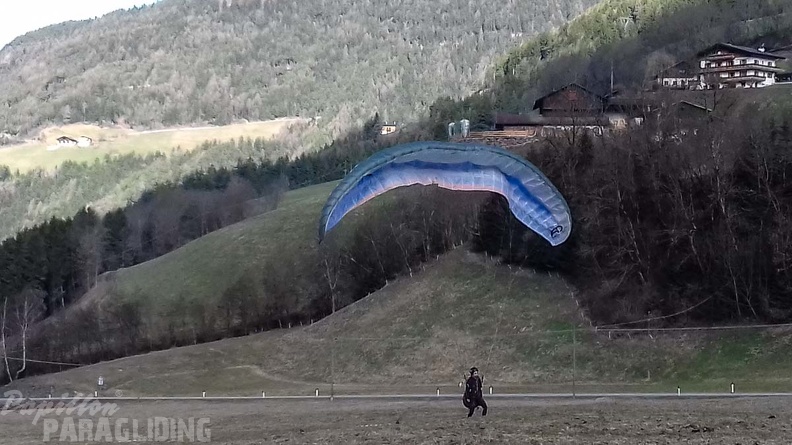 DH11.17 Luesen-Paragliding-284