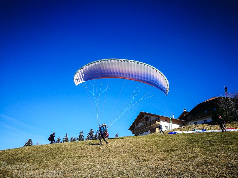 DH11.17 Luesen-Paragliding-391